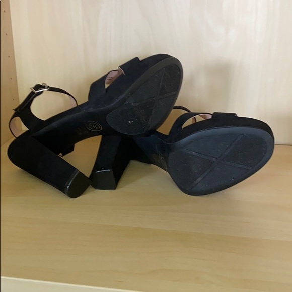 CHINESE LAUNDRY Black Heels Platform Ankle Strap - Picture 5 of 9